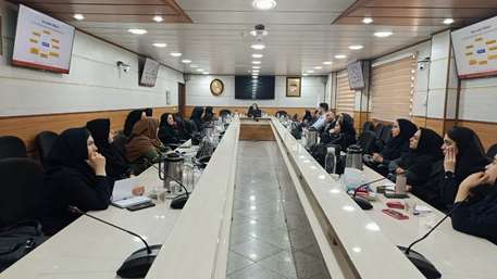 برگزاری کارگاه خودمراقبتی و پیشگیری از آسیب‌های اجتماعی در نوجوانان در دوران بلوغ