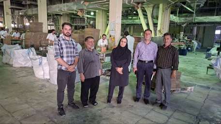  بازدید اعضا شورای هماهنگی خدمات بهداشتی به بیمه شدگان استان ازکارخانجات شیر سازی سامین و صنایع بین مللی  محصولات پارس  واقع در ش